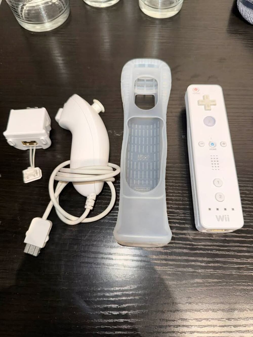 Official OEM Nintendo Wii Remote Nunchuck & Motion Plus Adapter RVL-003 W/Sleeve